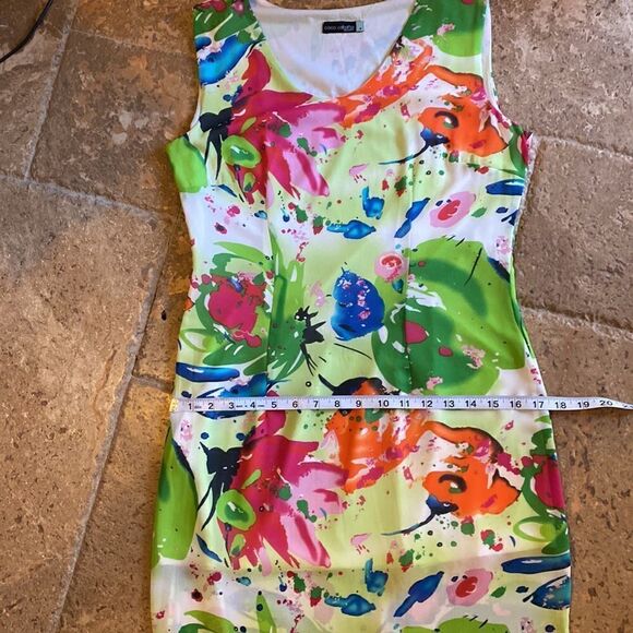 Size med bright water color print maxi dress - Picture 9 of 11